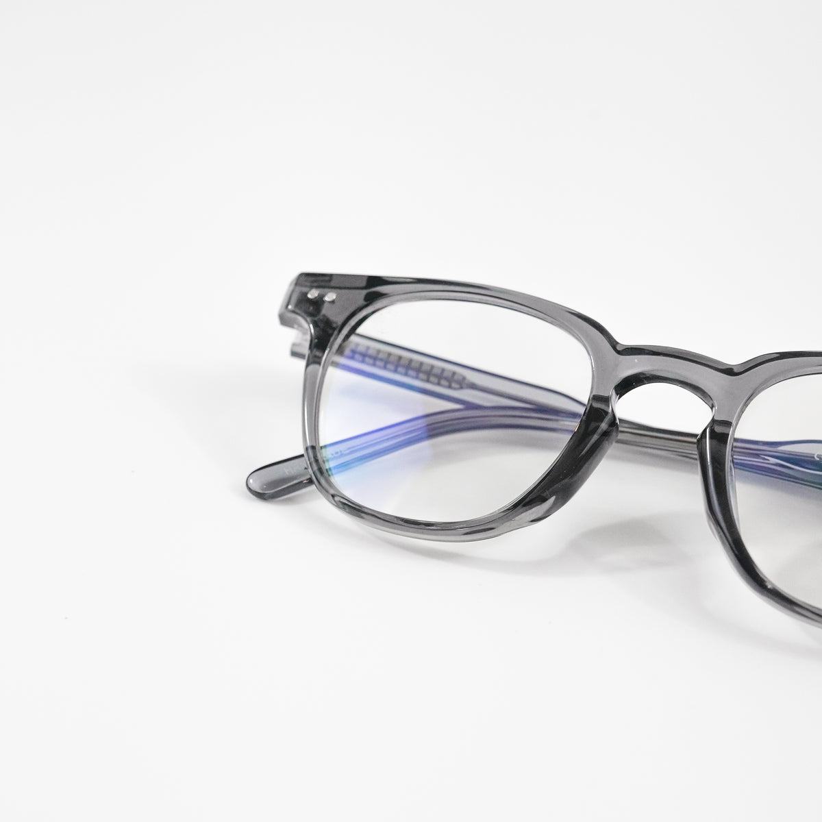 variant-grey | HAKD Clear Blue Light Glasses main view