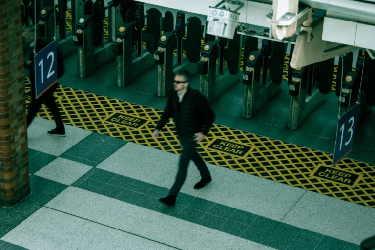 Sleep hacks for busy professionals navigating long commutes and high-stress city routines