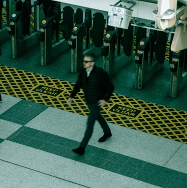 Sleep hacks for busy professionals navigating long commutes and high-stress city routines